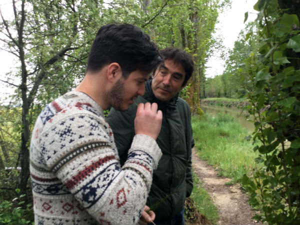 Isaac y Manuel hablando web